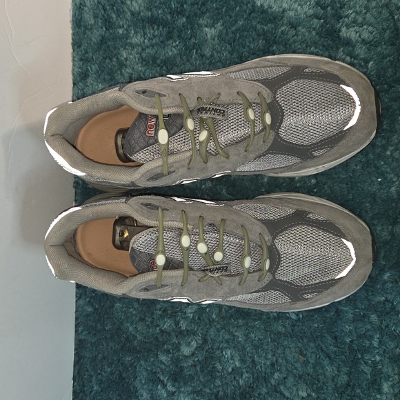 New Balance 990 Womens Gray and White Athletic Shoes Size 9.5 - Picture 5 of 11